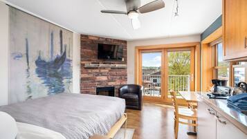 Studio (Village View) | 2 bilik tidur, dihias secara berasingan