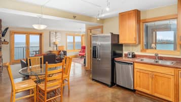 Deluxe Suite, 2 Bedrooms, Lake View | Individually decorated, individually furnished, iron/ironing board