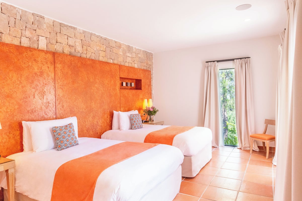 1 dormitorio y ropa de cama de alta calidad