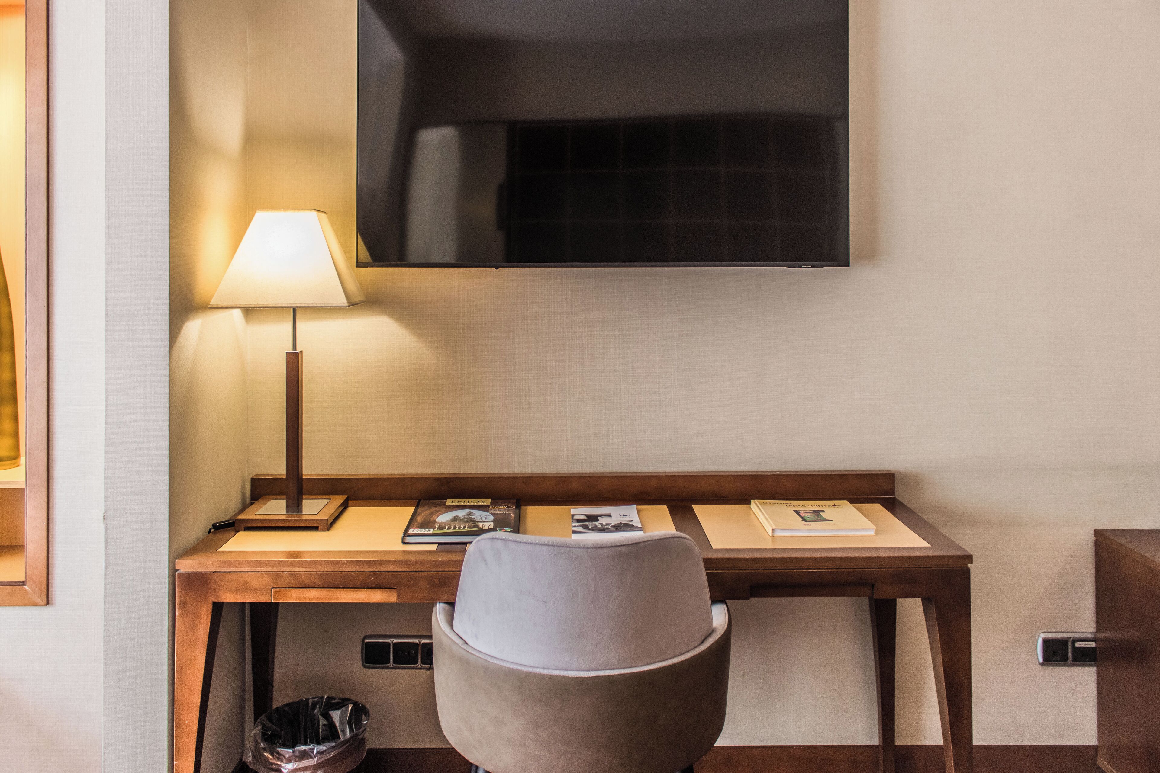 premium bedding, minibar, in-room safe, desk