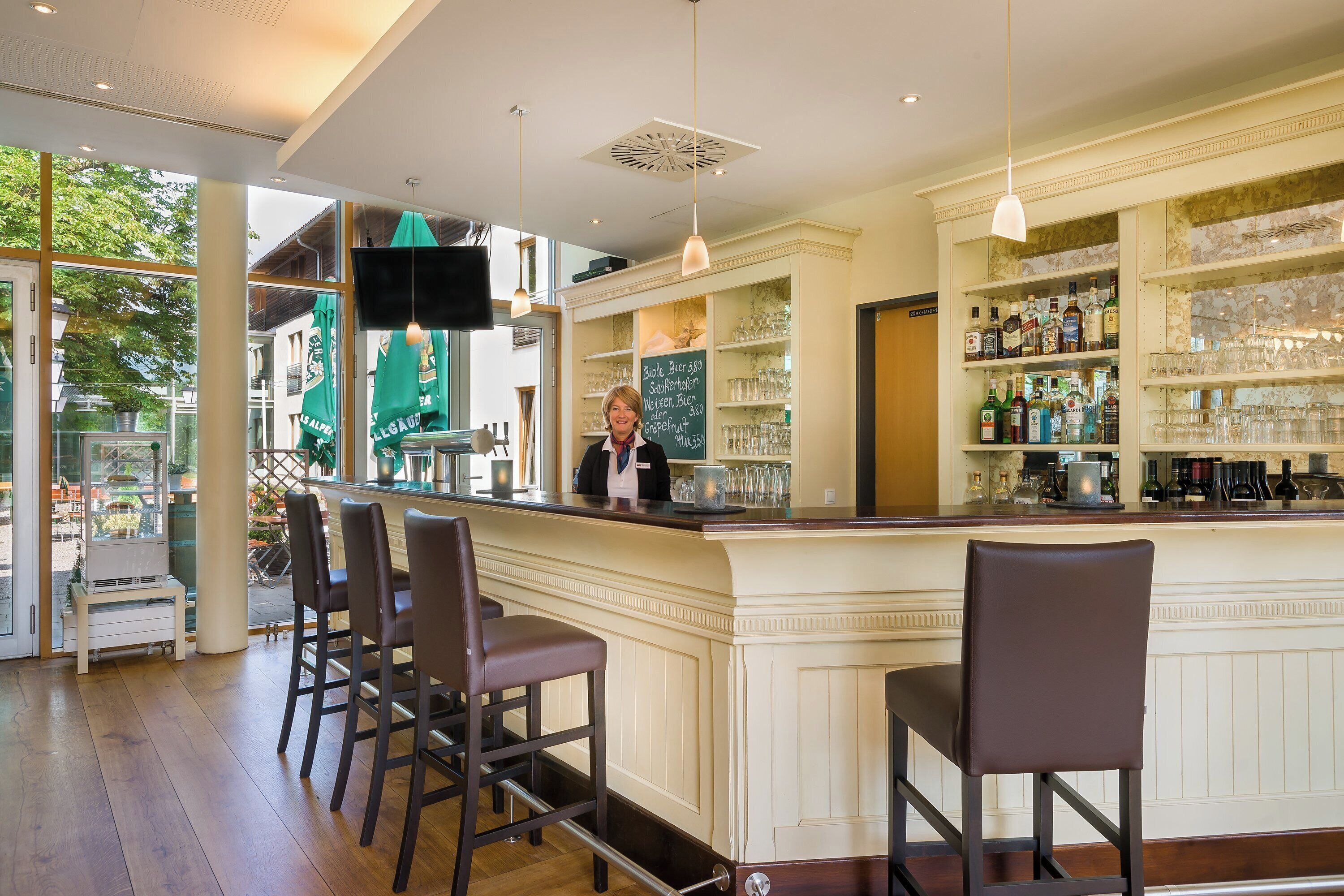 Bar (in der Unterkunft)