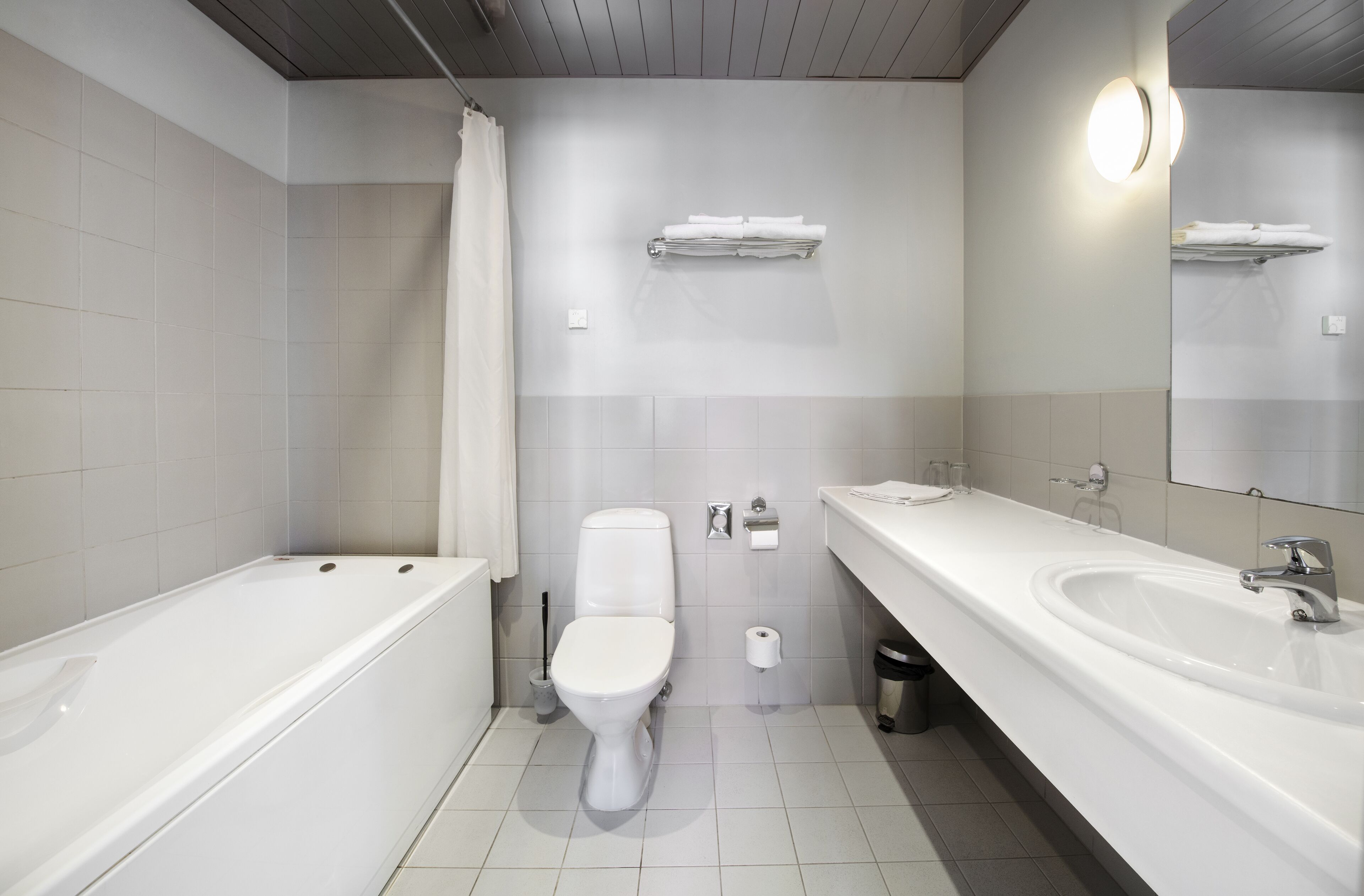 standard double room, classical side building | bathroom | free toiletries, hair dryer, towels