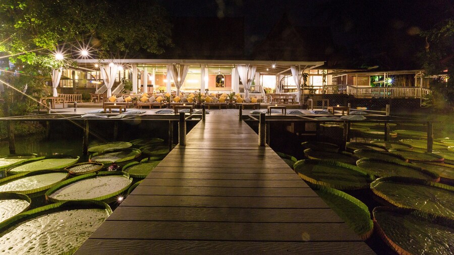 Ma Doo Bua Phuket (มาดูบัวภูเก็ต)