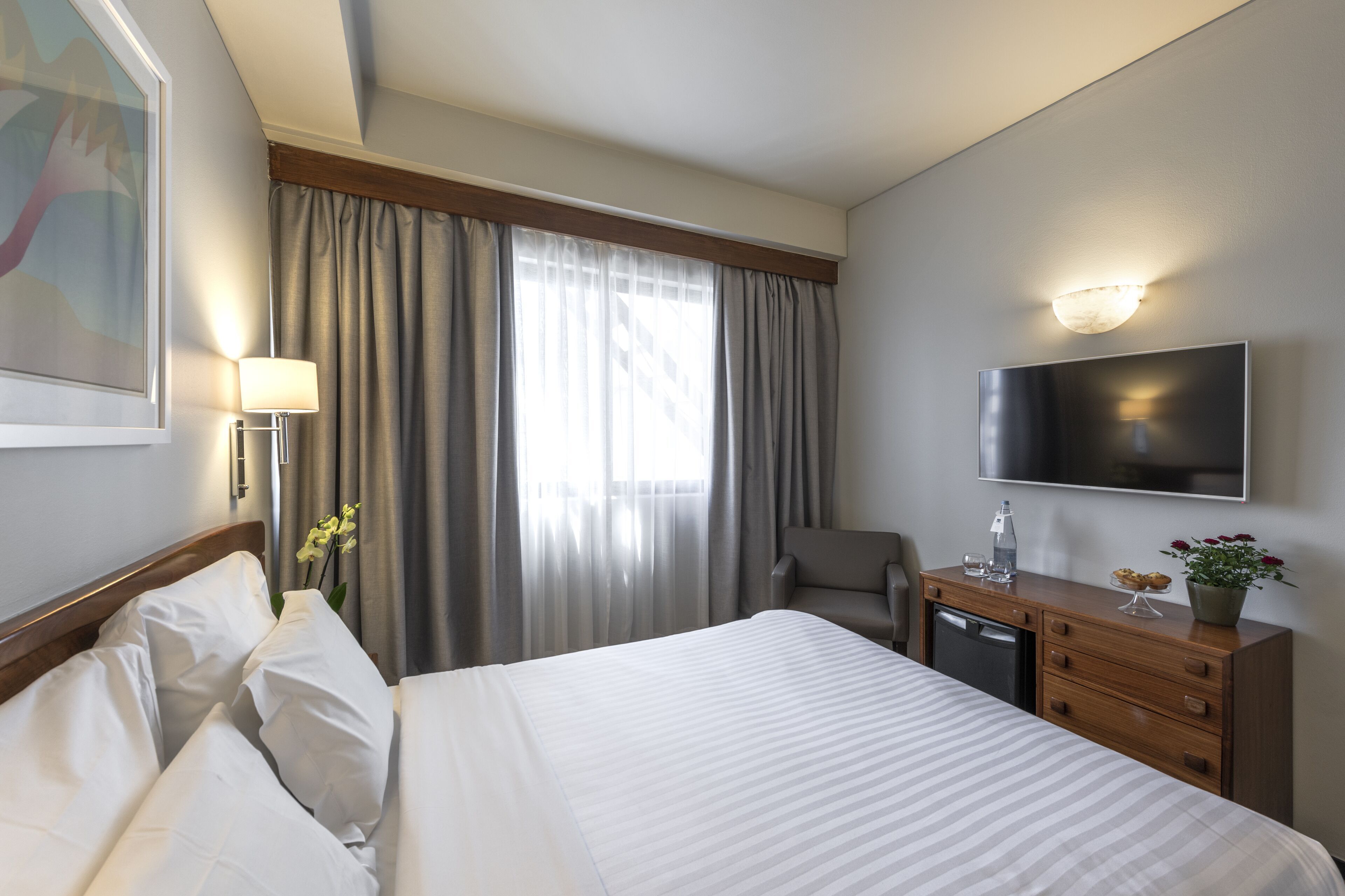 Minibar, in-room safe, blackout drapes, soundproofing