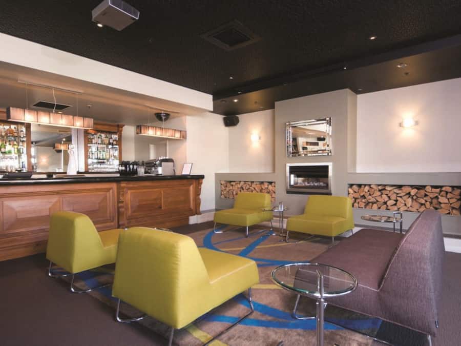 Bar lounge
