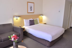 Tower Superior | In-room safe, desk, iron/ironing board, free cribs/infant beds