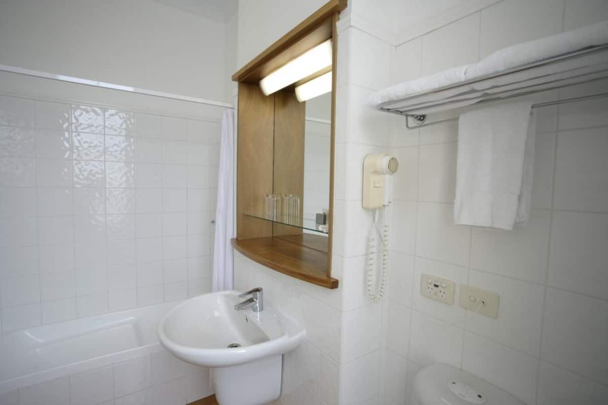 tower standard twin | bathroom | free toiletries, hair dryer, towels
