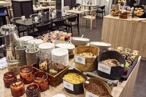 Morgenmadsbuffet hver dag (22.5 EUR pr. person)