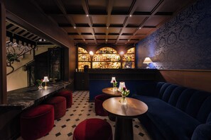 Bar (en la propiedad)