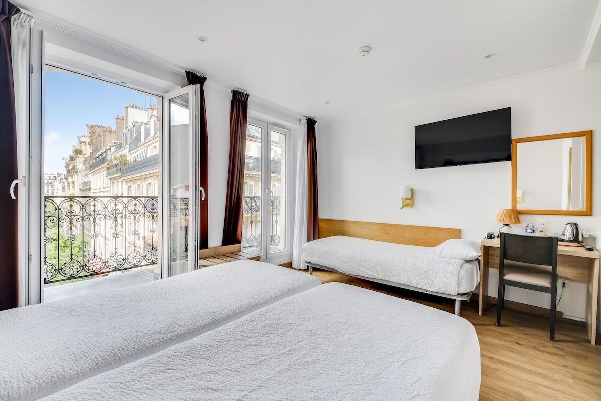 Triple Room | Select Comfort beds, in-room safe, desk, soundproofing