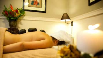Aromatherapie, hotstone-massages, diepe bindweefselmassages, body wraps