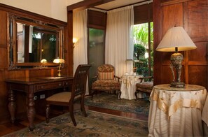 Suite, 1 King Bed
