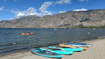 Private beach, sun-loungers, kayaking