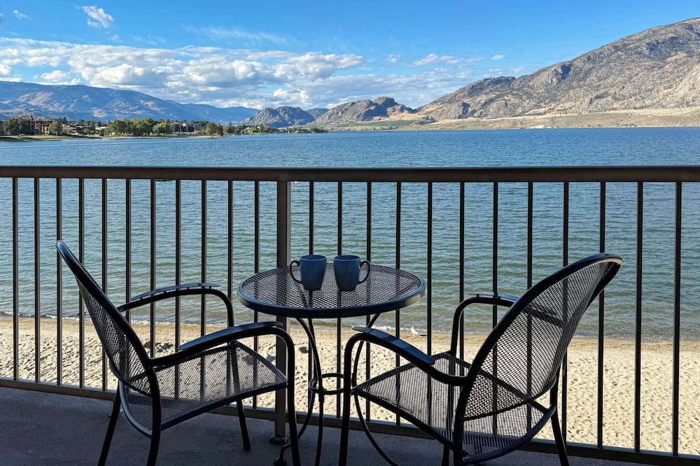 Coast Osoyoos Beach Hotel