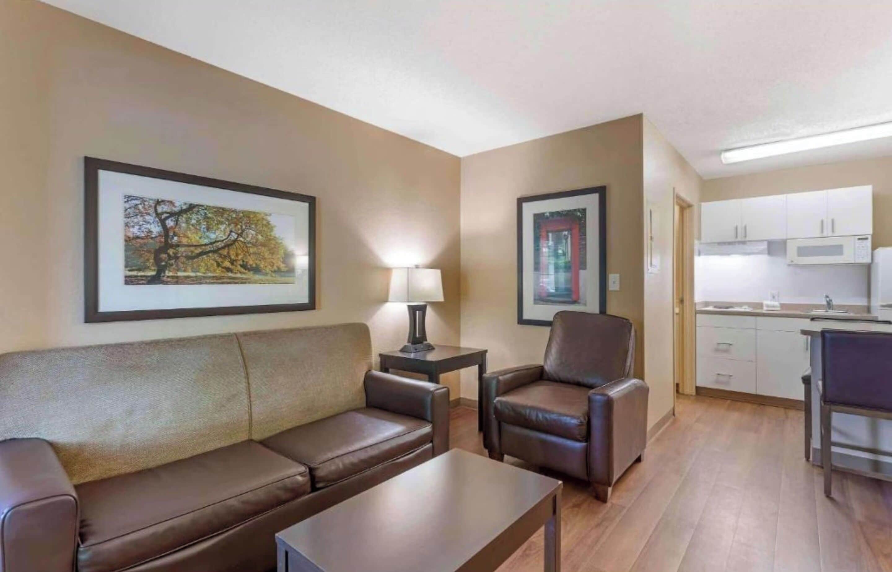 Suite, 1 très grand lit et 1 canapé-lit, non-fumeurs, cuisine | Literie de qualité supérieure, bureau, fer et planche à repasser