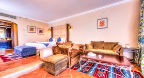 Suite, Patio