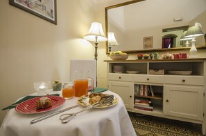 Petit déjeuner buffet compris tous les jours