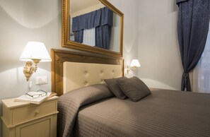 Dobbeltrom – standard, eget bad | Individuelt dekorert, individuelt innredet og skrivebord