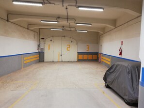 Estacionamento sem manobrista (sujeito a cobrança): EUR 15.00 por dia