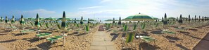 Private beach nearby, white sand, beach bar