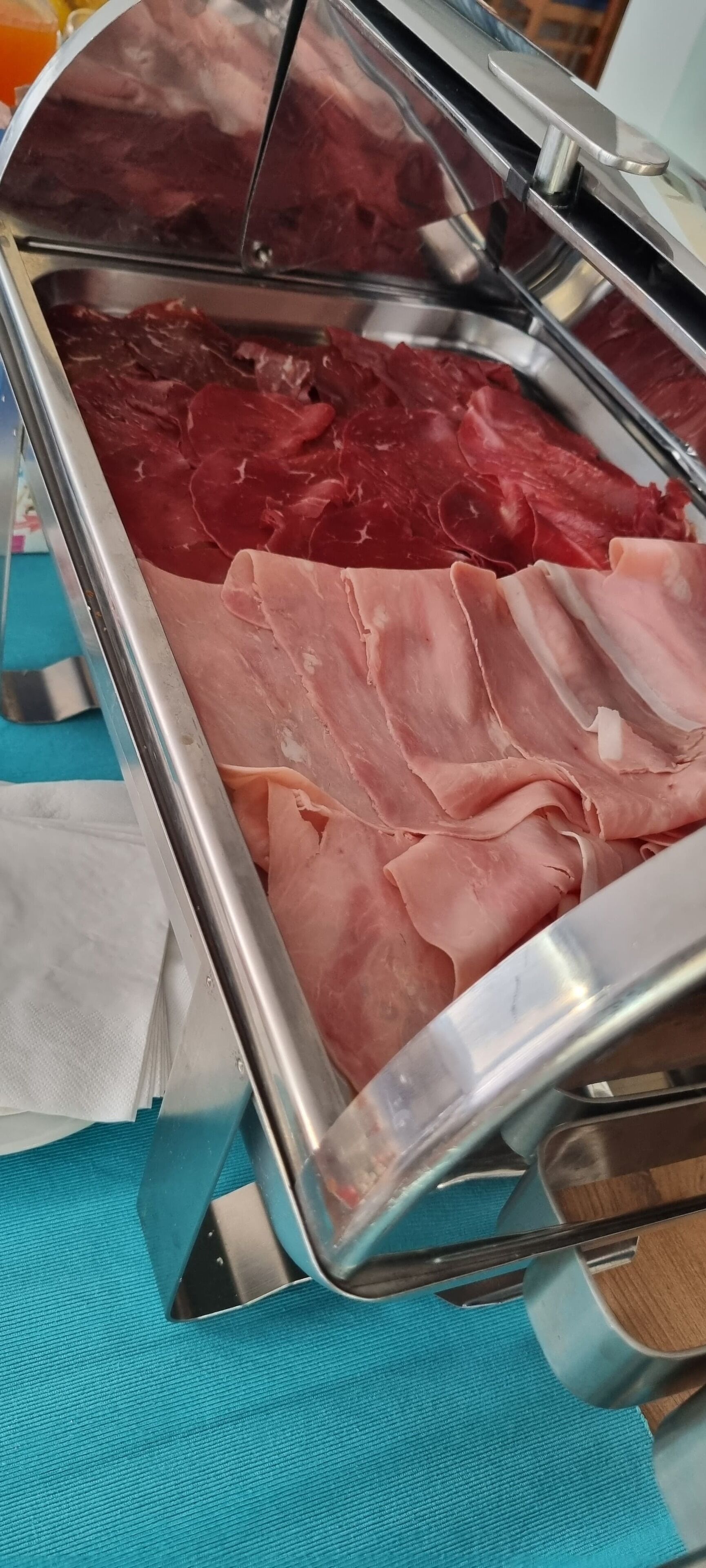 Petit déjeuner buffet
