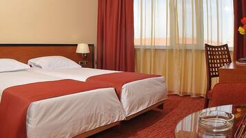 Minibar, in-room safe, soundproofing, iron/ironing board