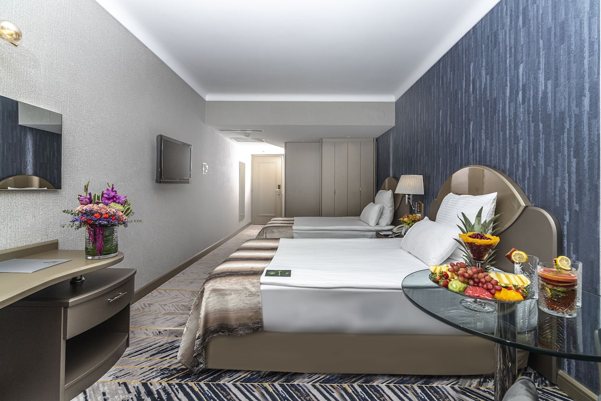 Premium Twin Room | Frette Italian sheets, premium bedding, down comforters, pillowtop beds