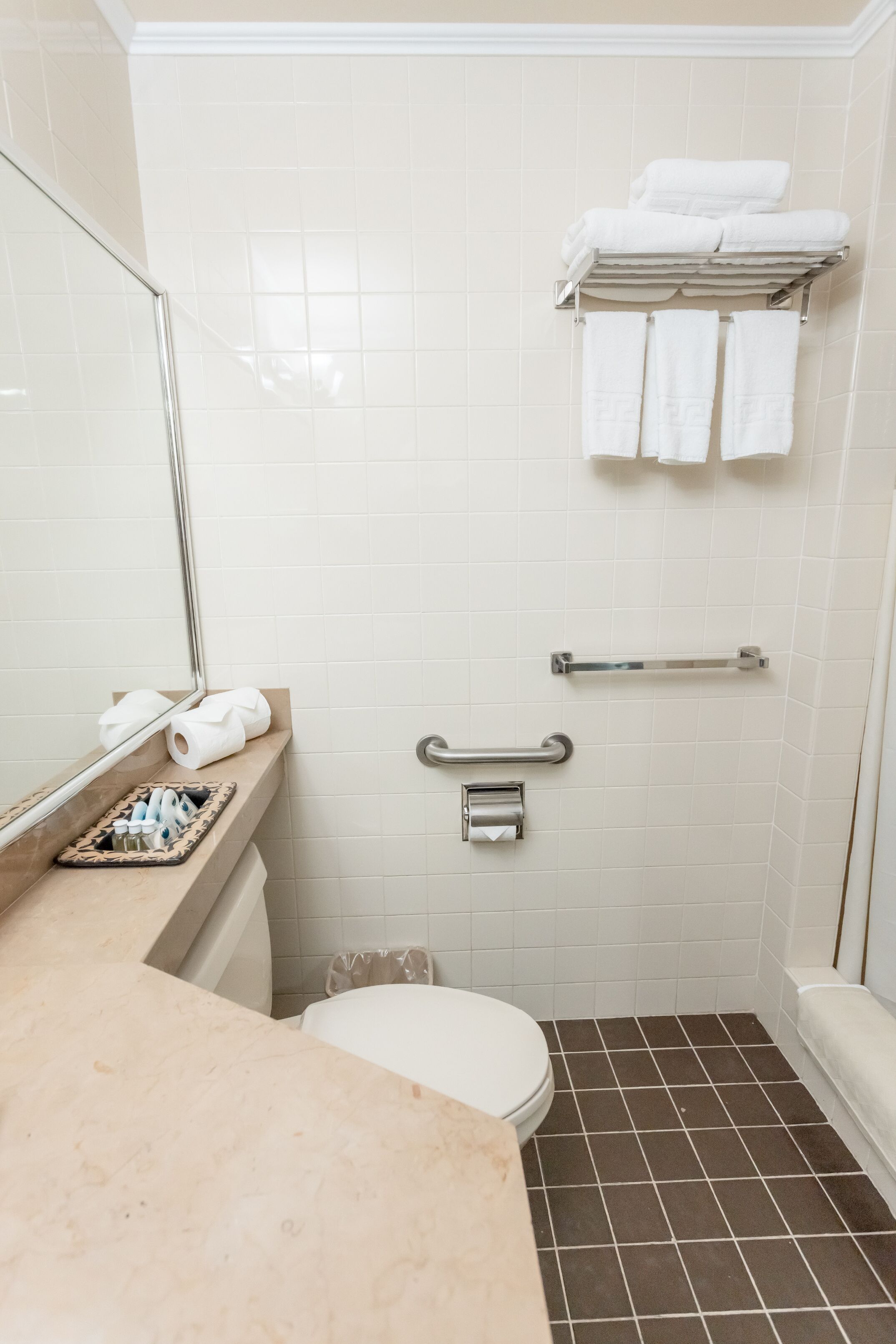 standard triple room | bathroom | shower, free toiletries, hair dryer, towels