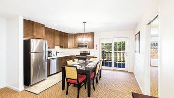 Deluxe Apartment, 2 Bedrooms, Kitchen | Private kitchen | Full-size fridge, microwave, dishwasher, coffee/tea maker