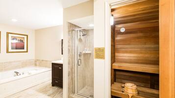 Deluxe Apartment, 2 Bedrooms, Kitchen | Bathroom | Hair dryer, towels
