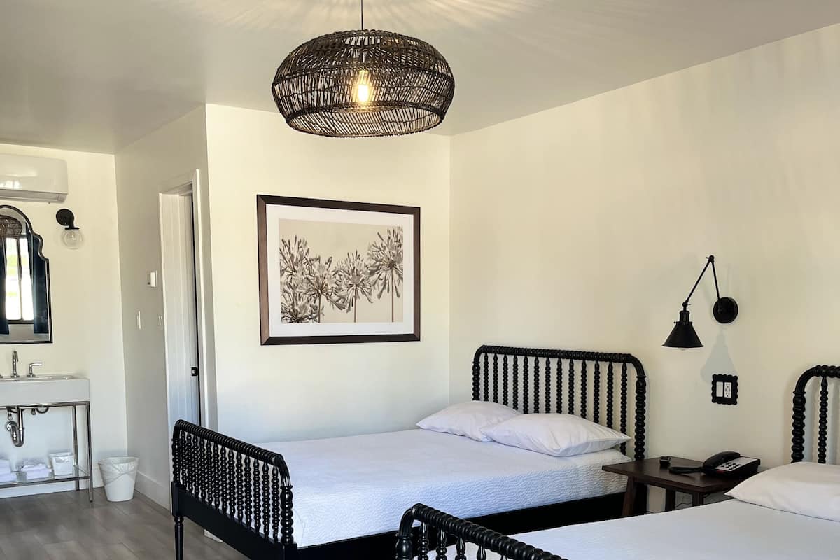 Chambre Standard, 2 lits doubles, non-fumeurs | Décoration personnalisée, ameublement personnalisé, bureau