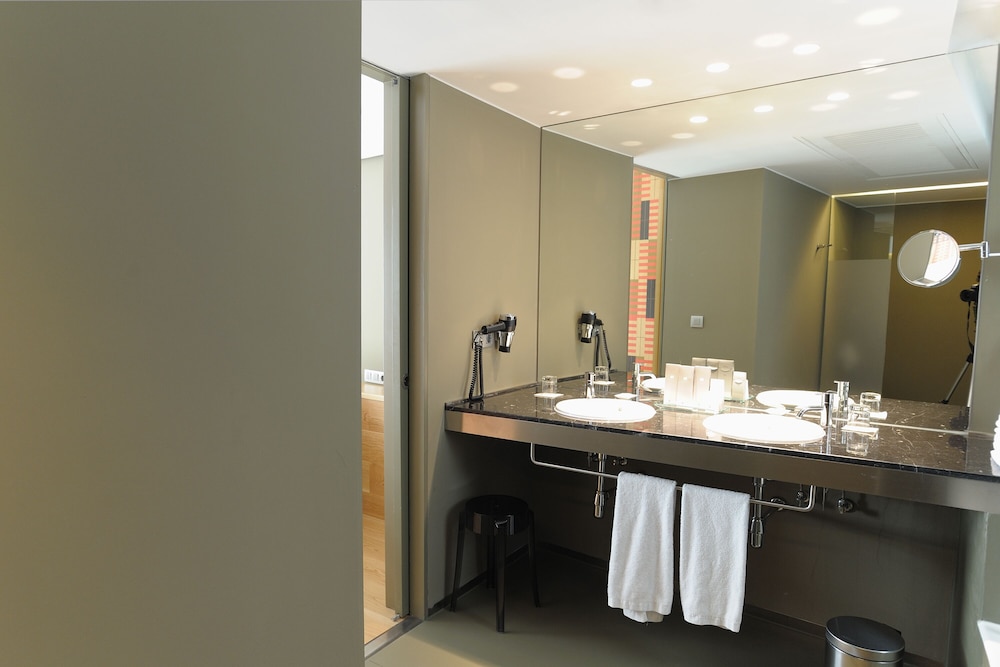 Hotel Continental by null