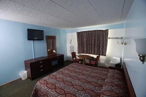 Standard Room, 1 King Bed, Smoking | 1 bedroom, individually decorated, individually furnished