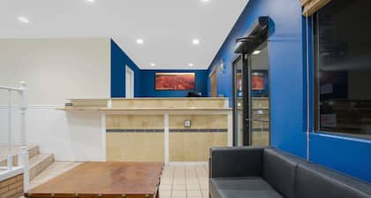 Howard Johnson Hotel & Suites by Wyndham St. George
