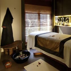 Couples treatment room(s), Turkish bath/hammam, body treatments, facials
