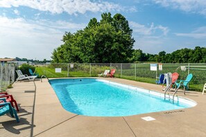 Seasonal outdoor pool, pool umbrellas, sun loungers