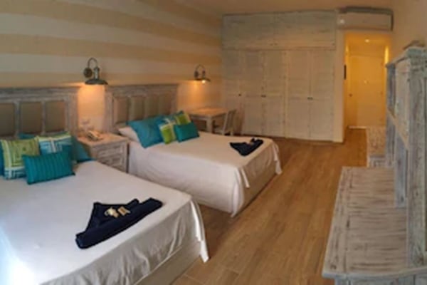 Executive Room, 2 Double Beds | In-room safe, free cribs/infant beds, free WiFi, bed sheets