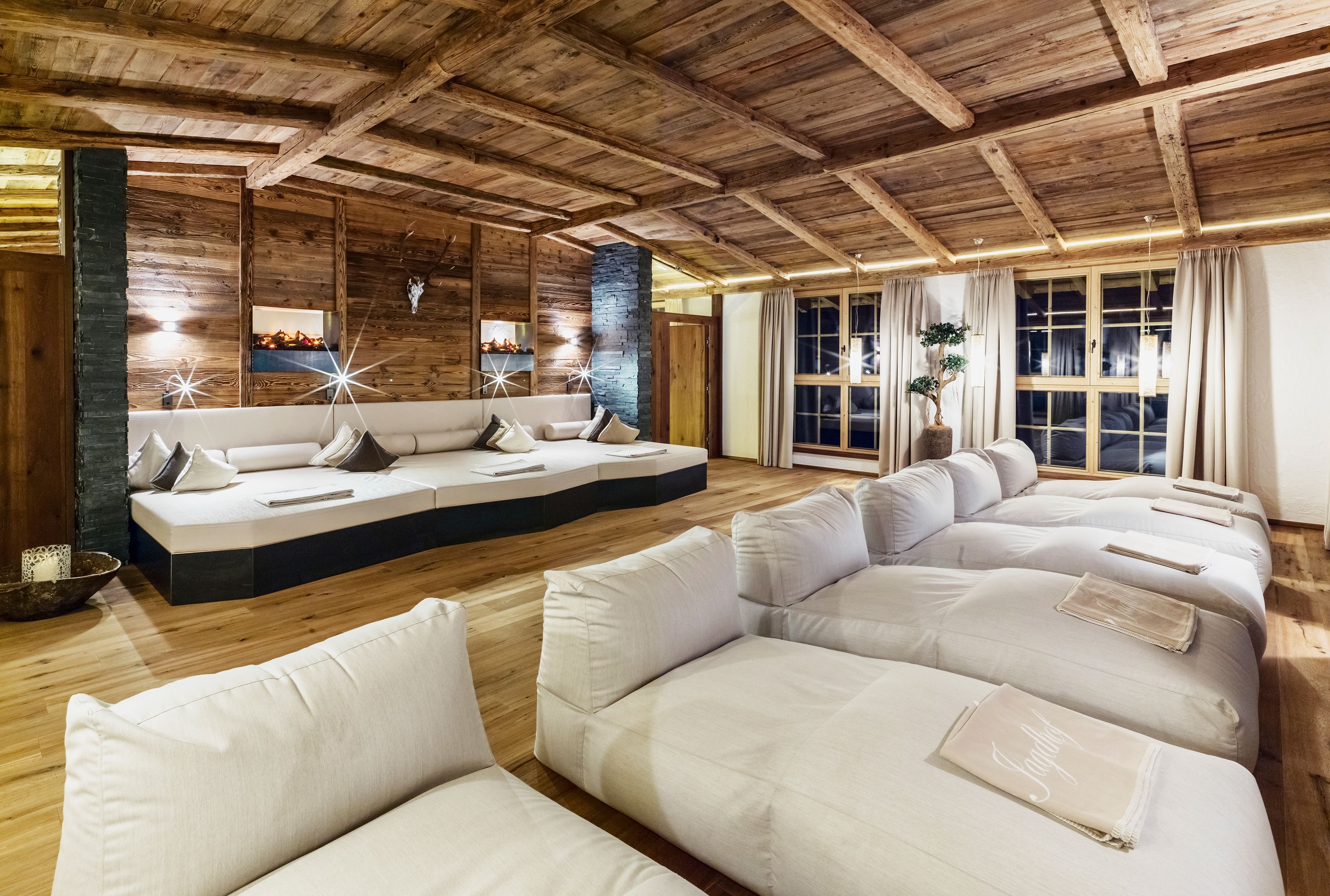 couples treatment room(s), sauna, hot tub, steam room