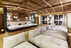 Couples treatment room(s), sauna, hot tub, steam room - Spa Hotel Jagdhof (Neustift Im Stubaital)