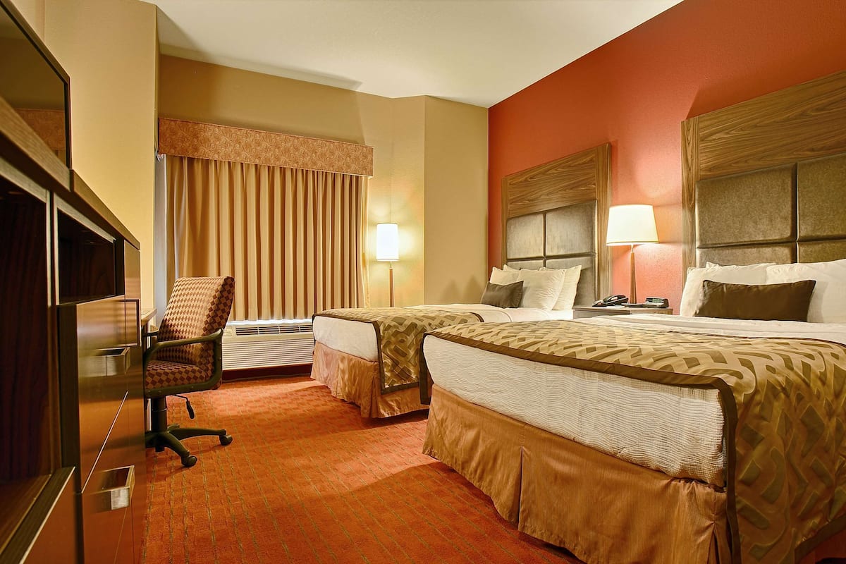 In-room safe, desk, laptop workspace, blackout curtains