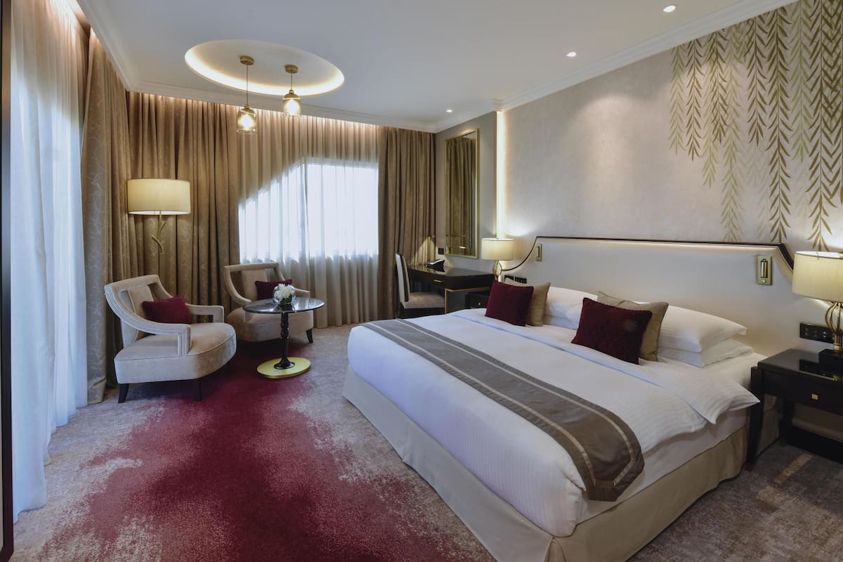 Deluxe Room, 1 King Bed