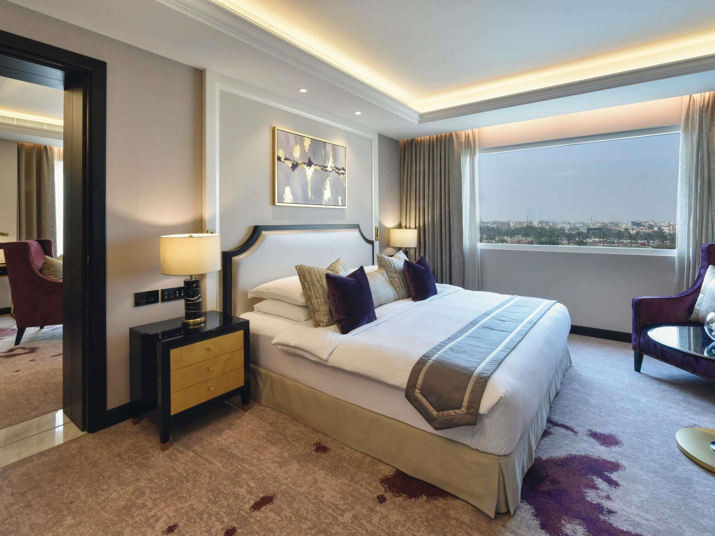 Habitación familiar, para no fumadores, habitaciones conectadas | Ropa de cama de alta calidad, edredón y minibar 