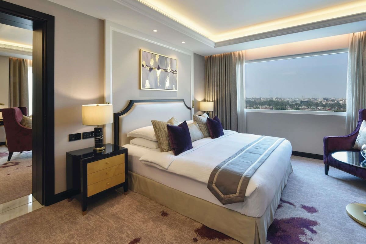 Habitación familiar, para no fumadores, habitaciones conectadas | Ropa de cama de alta calidad, edredón y minibar