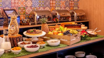 Frokostbuffé hver dag (EUR 19 per person)