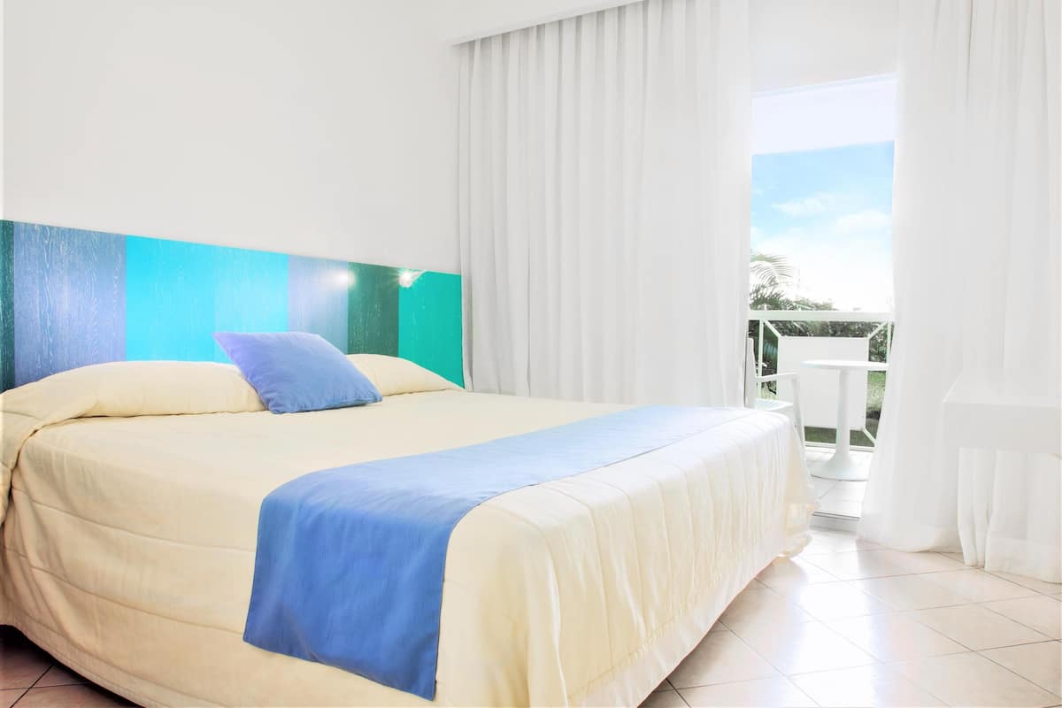 Minibar, in-room safe, individually decorated, laptop workspace