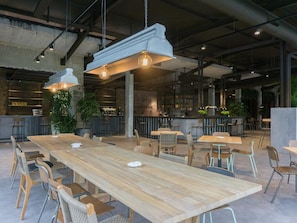 Bar (in der Unterkunft)