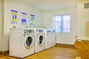 Property amenity - Motel 6 Burlington, ON - Toronto West - Oakville (Burlington)