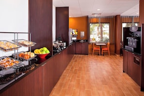 Petit déjeuner buffet compris tous les jours
