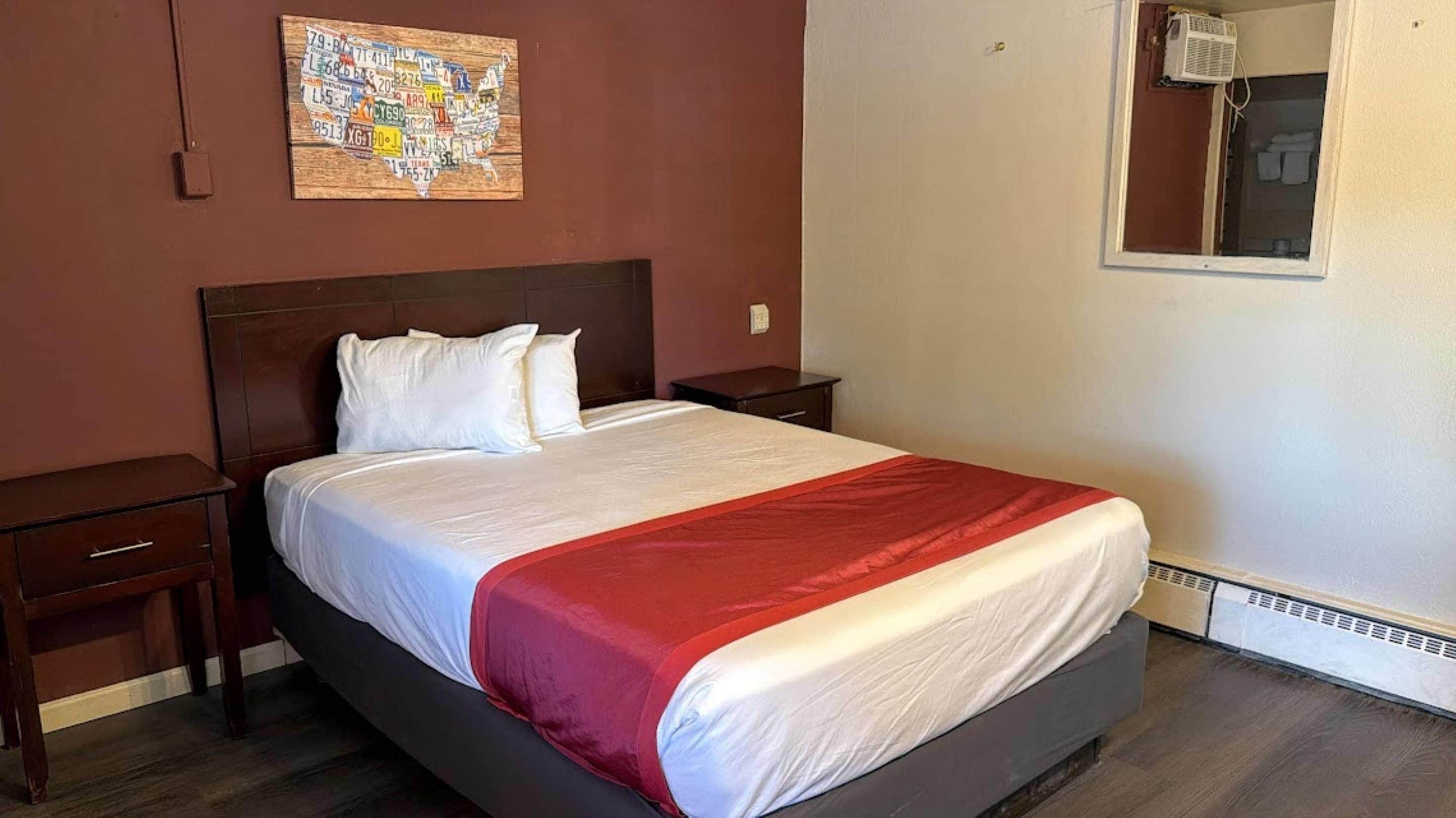 Chambre, 1 grand lit, non-fumeurs | Rideaux occultants, fer et planche à repasser, Wi-Fi gratuit