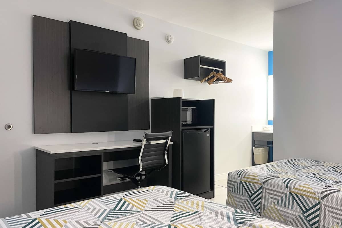 Blackout curtains, free WiFi, bed sheets